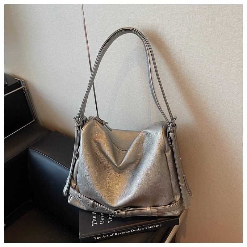 Вместительная наплечная сумка женская новая осенне-зимняя модная сумка-мессенджер универсальная сумка-тоут для通勤