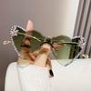 Love Heart One Piece Lens Frameless Diamond Inlaid Sunglasses Fashion Ladies Sunglasses Peach Heart Gradient Color