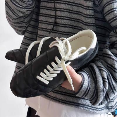 Версия из коровьей кожи~ нишевый дизайн косая шнуровка немецкие тренировочные туфли женские новые повседневные верхняя одежда спортивные маленькие кожаные туфли на плоской платформе