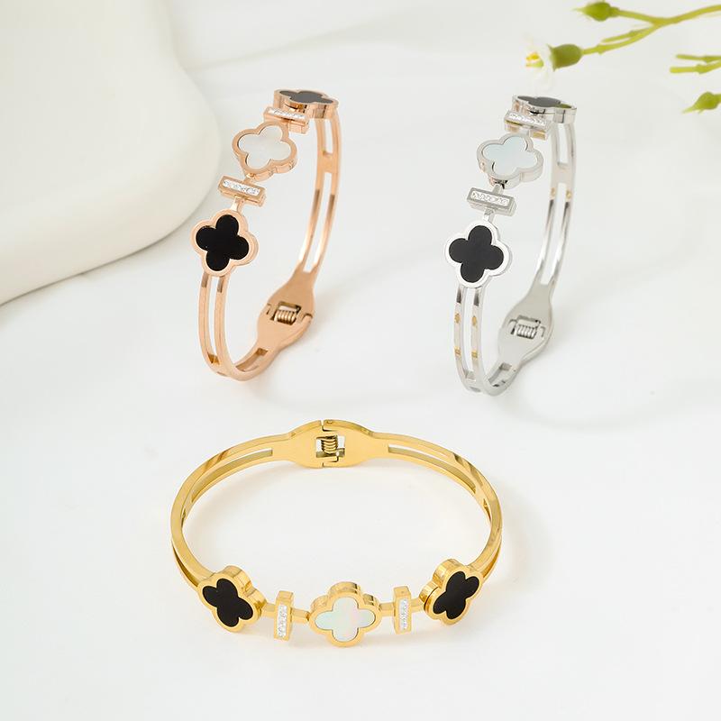 Stainless Steel Bracelet Fashionable Charm Real Fritillary Four-leaf Clover Bracelet New Waterproof, the Best Gift for Friends