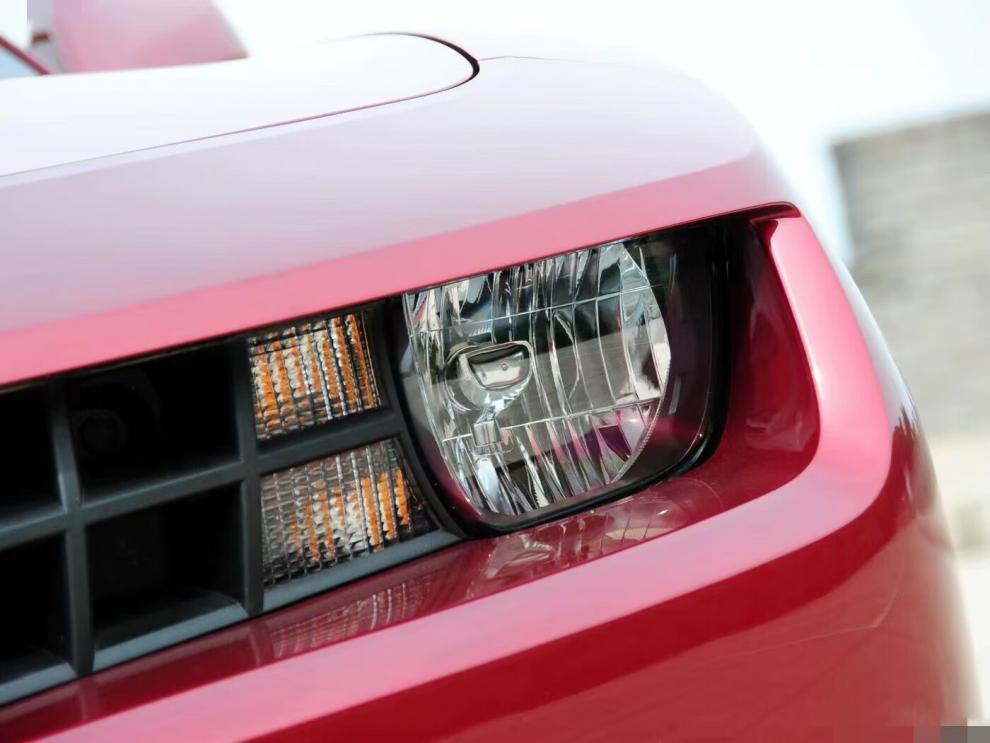 Накладка на фару Camaro Bumblebee 11-12: Прозрачный передний плафон