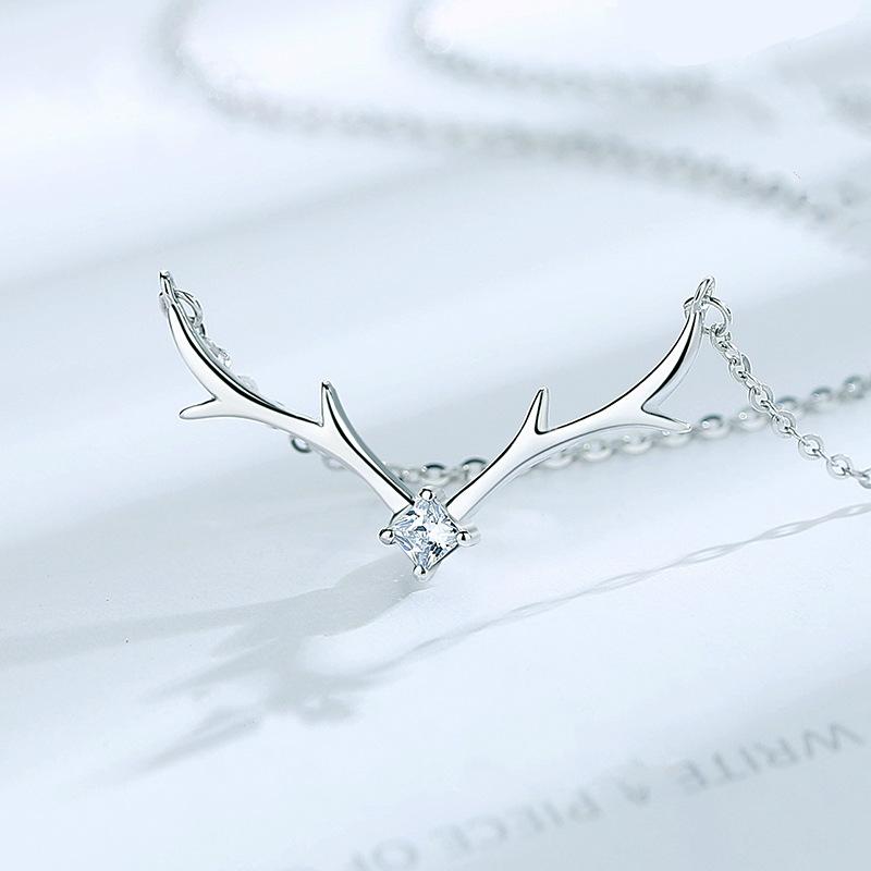 Маленькая красная книга Yilu You ожерелье Женский маленький олень кулон ожерелье ключицы цепи