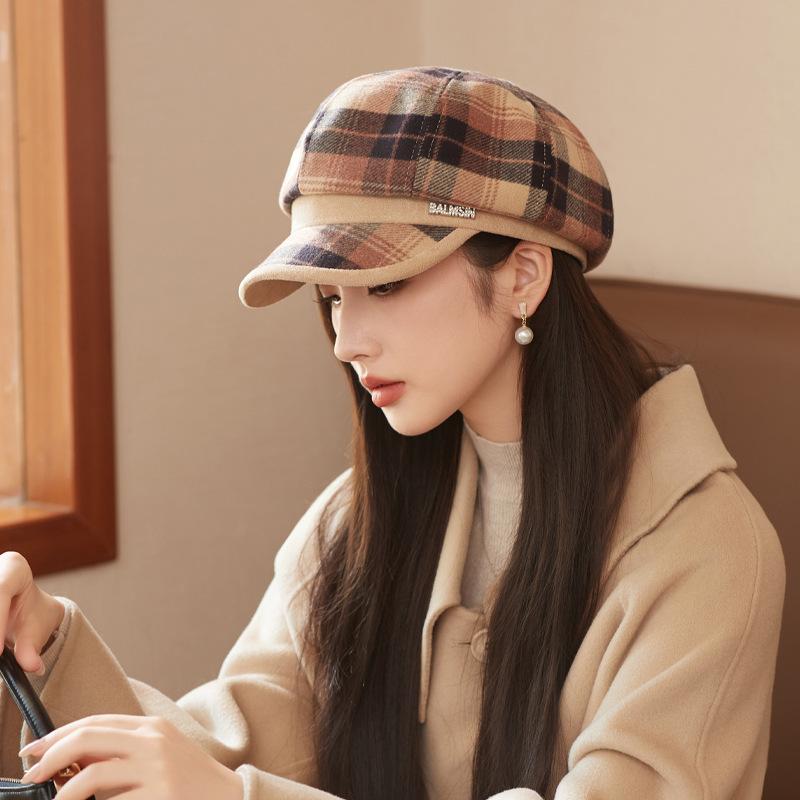 Hat Women's Yinglun Style Retro Plaid Octagonal Hat Autumn and Winter Fashion Versatile Newspaper Bee Hat High Quality Leather Edge Baseball Cap