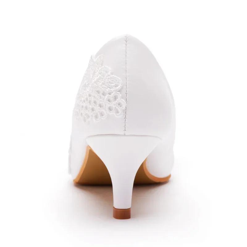 XIHAHA модные женские свадебные туфли Crystal Queen с белым кружевом и цветочным узором, женские туфли с острым носком, женские туфли на плоской подошве, кроссовки, большой размер 43