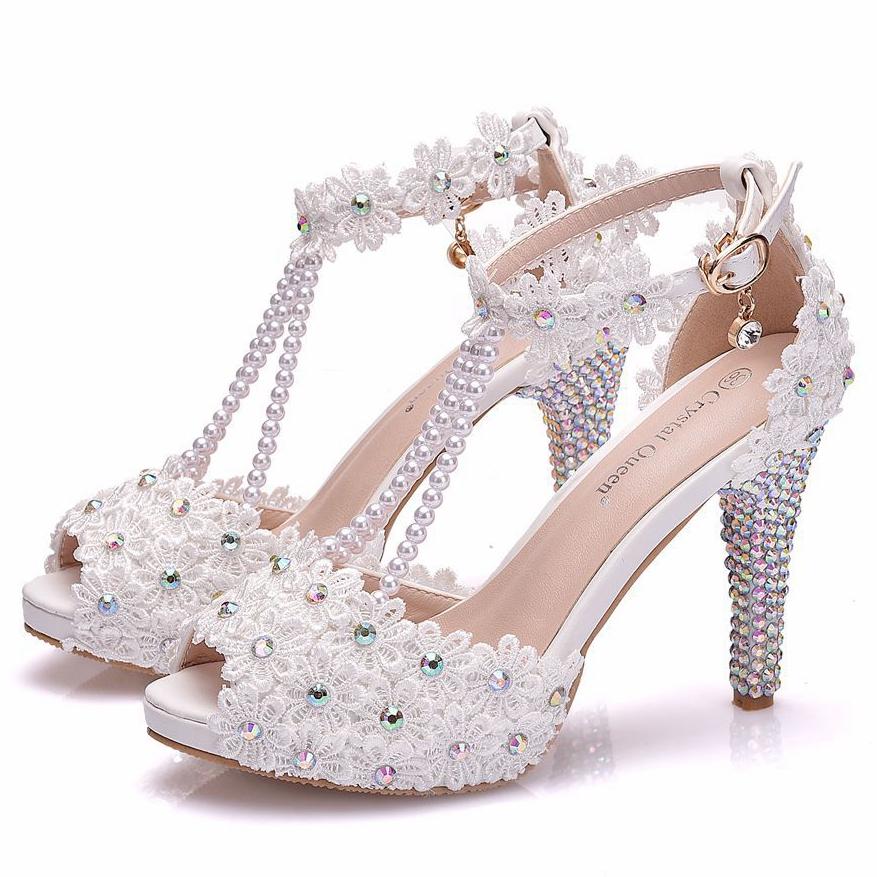 Женские сандалии с открытым носком, лето 2023, женские вечерние модельные туфли, блестящие блестящие свадебные туфли для невесты с белым цветком, женские тонкие высокие каблуки