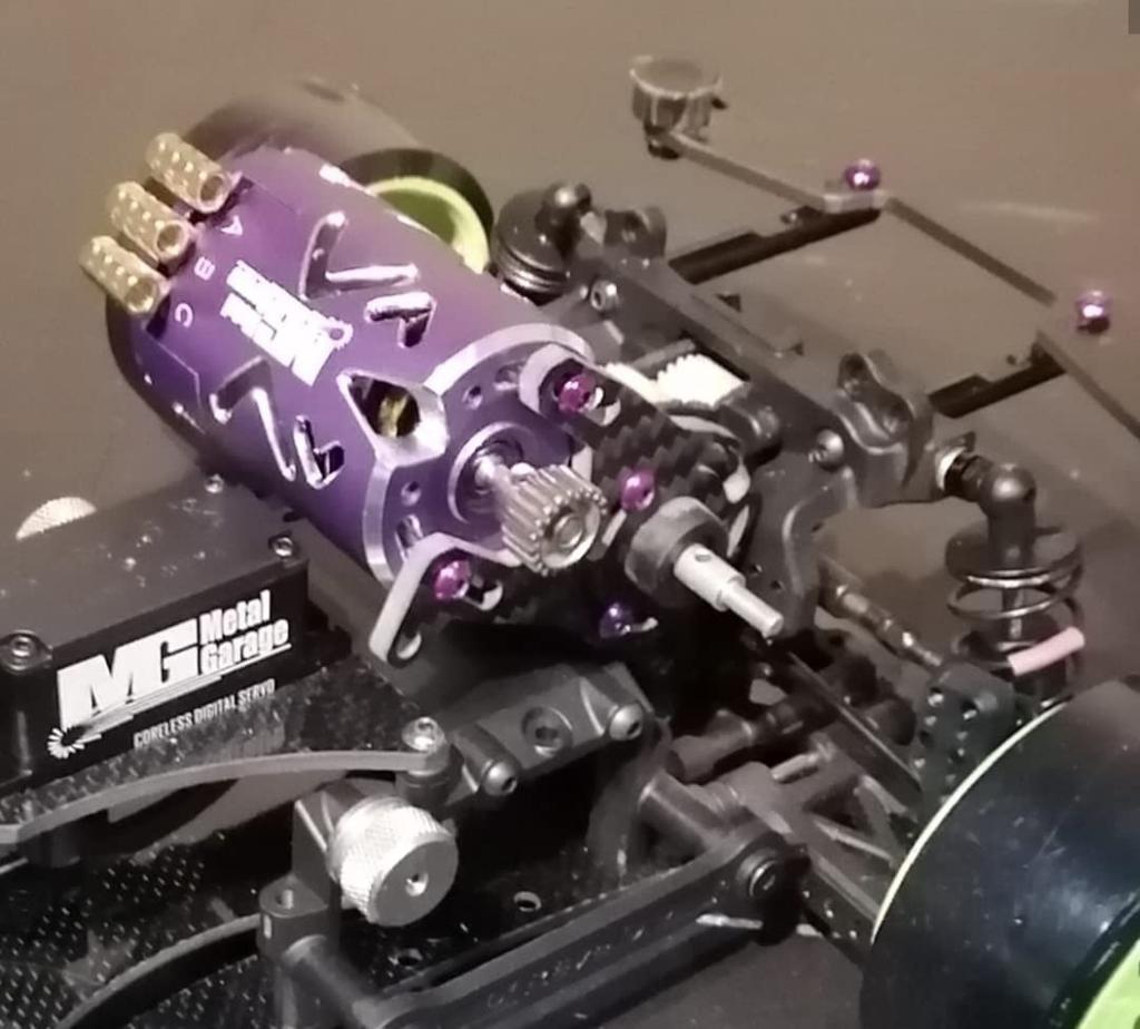 Metal Garage Japan Original RC Car Part: Adjustable Carbon Motor Mount for ReveD RDX (MGRDX3)