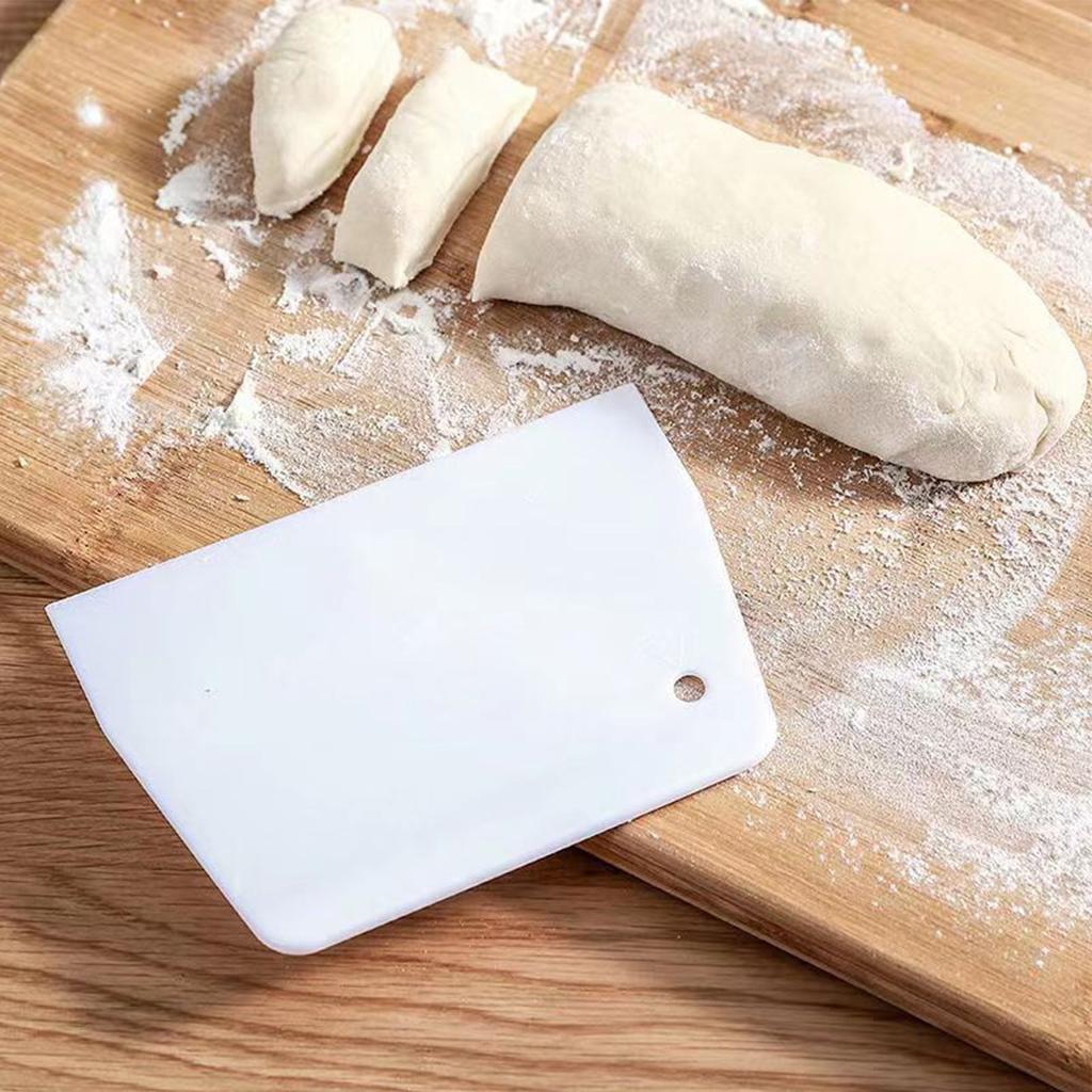 Скребок для теста, легкий, плоский, многоразовый, пластиковый скребок для миски, многофункциональный, гибкий, с отверстием для подвешивания для кухни