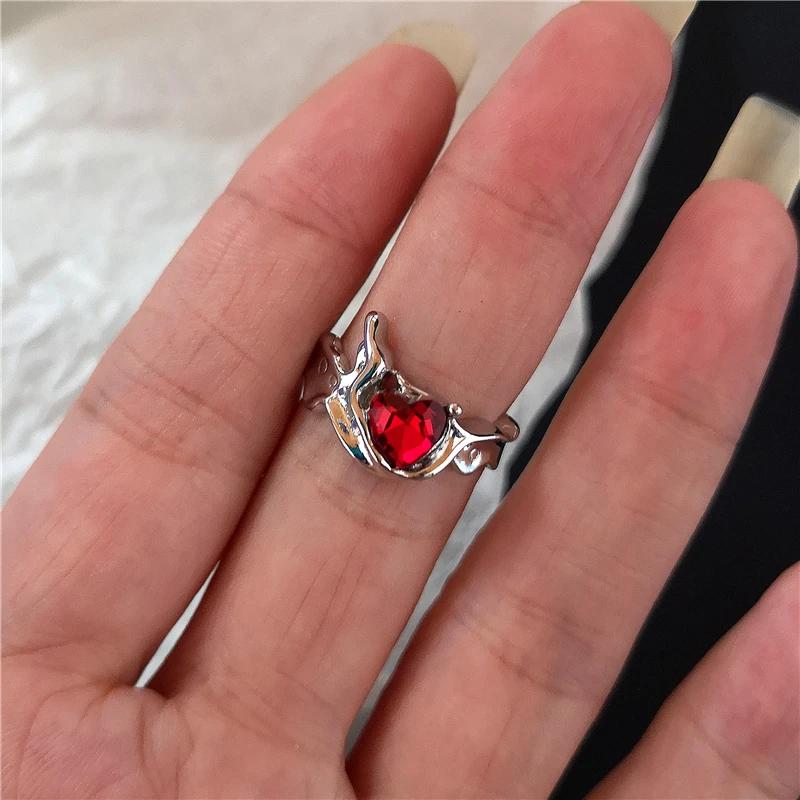 New Adjustable Opening Irregular Red Crystal Glass Heart Aesthetic Rings for Women Gothic Animal Spider Ring Creative Jewelry