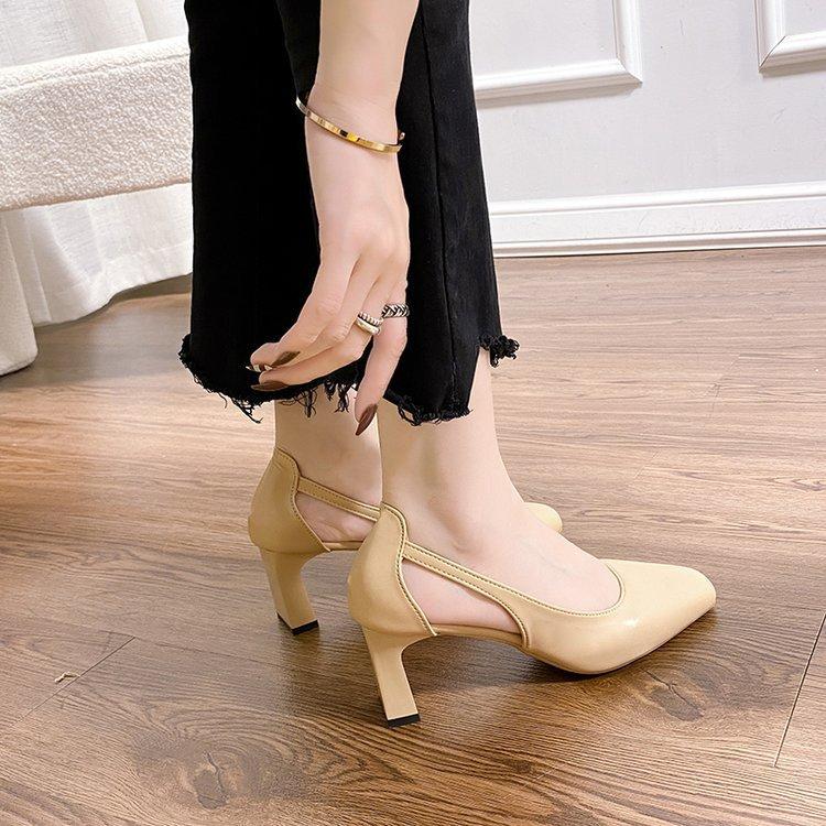 Босоножки Баотоу Женские 2024 Осень Новые Французские Ретро Остроносые Туфли на Толстом Каблуке Черные Профессиональные Туфли на Высоком Каблуке