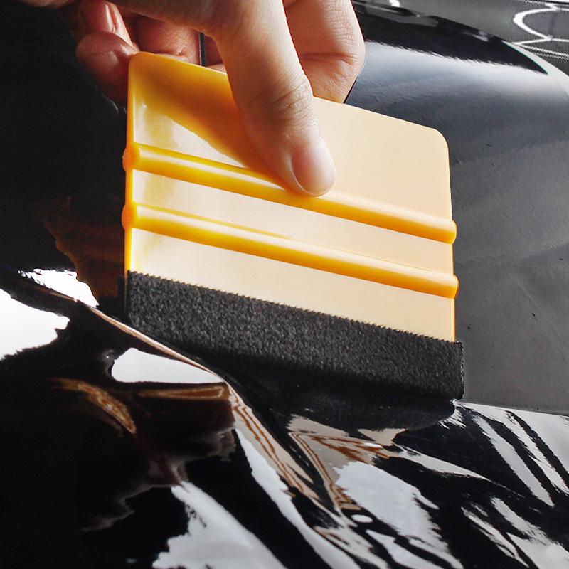 Яркий пластиковый мягкий скребок для наклеек на стены и автомобильных пленок