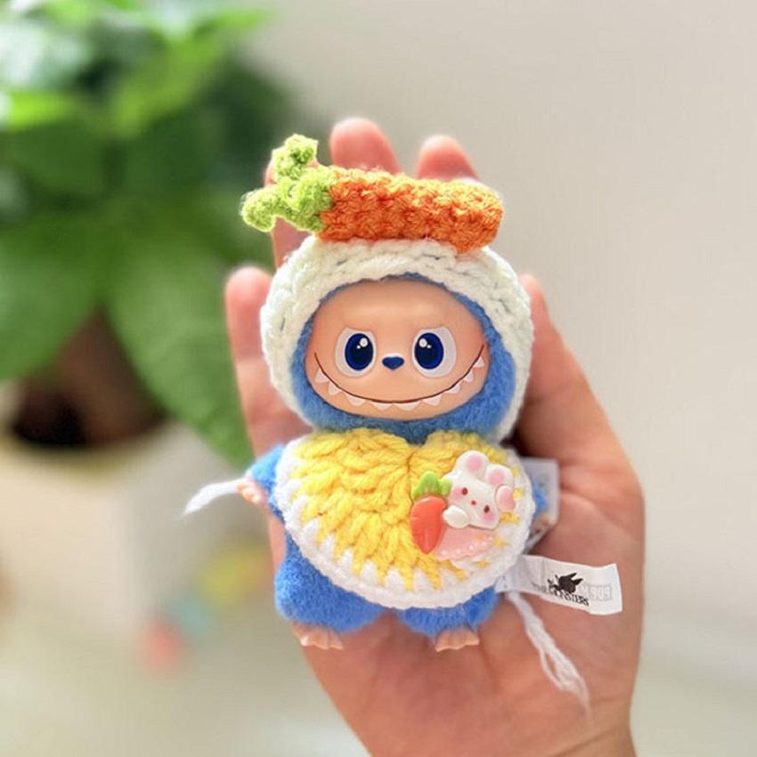 Для Labubu Мини Версия 4.0 Милая Кукла Лягушка Вязаная Одежда Модный плащ Наряд Аксессуары Вечеринка Розовая Заячья Повязка Подарки