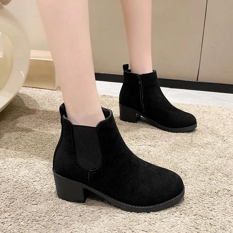 Женские ботильоны с круглым носком и толстым каблуком, осенне-зимние, флокированные ботинки челси с боковой молнией для женщин, повседневная обувь на каблуке для активного отдыха