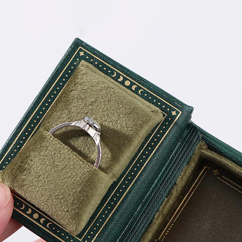 1 шт. Коробка для колец в форме книги из ПУ кожи с подкладкой из замшевой ткани, креативная откидная крышка, магнитный держатель для колец, подарочный футляр для ювелирных изделий, аксессуар