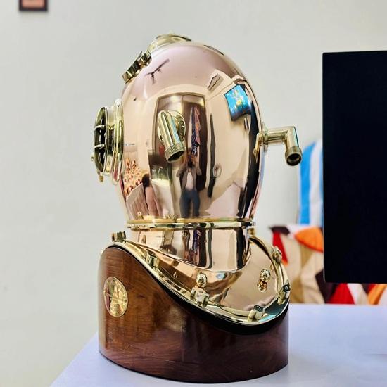 45.72 Cm Copper Brass Diving Helmet Mark V Deep Sea Scuba Divers Helmet With Wooden Base