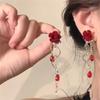 Осень и зима новые красные бархатные серьги-розы ретро серьги-гвоздики с бахромой нишевый дизайн высококачественные новогодние серьги женские