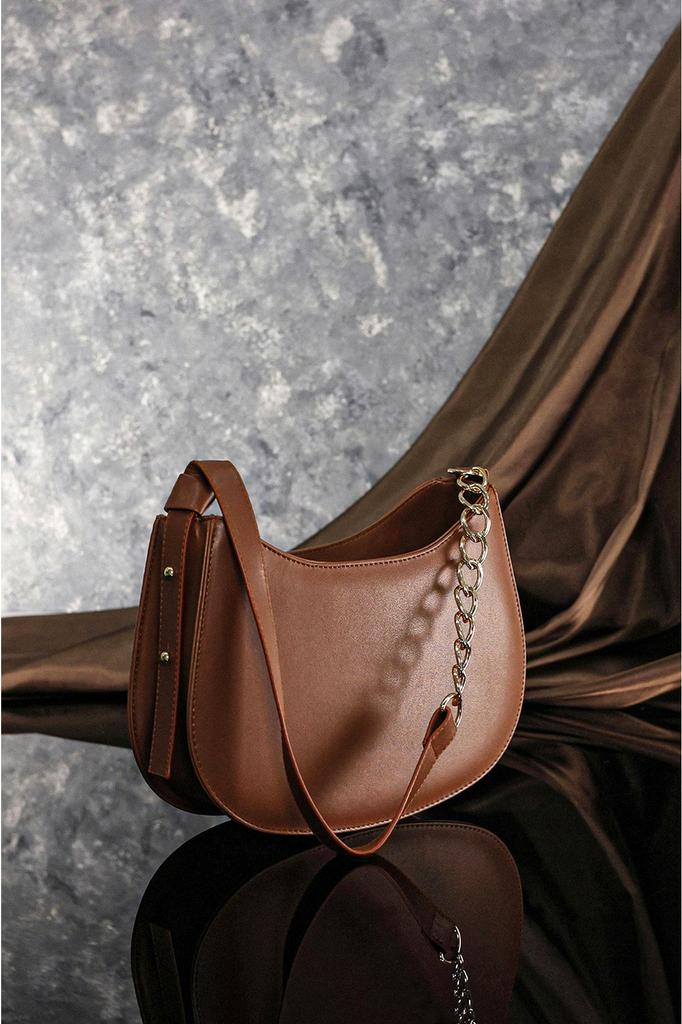 Women's Stylish and Useful Shoulder Bag Black Zippered Lined Adjustable Strap Bag