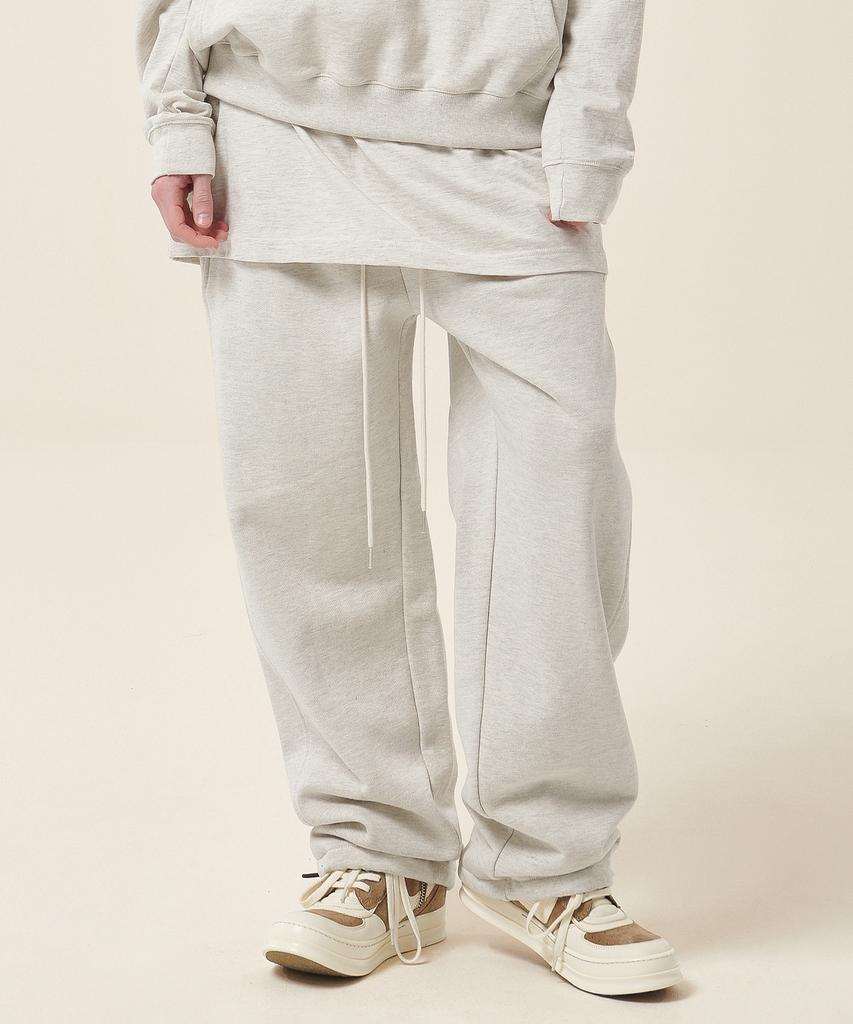 ATTENTIONROW Sq Front Line Regular Long Sweatpants (Oatmeal Melange)