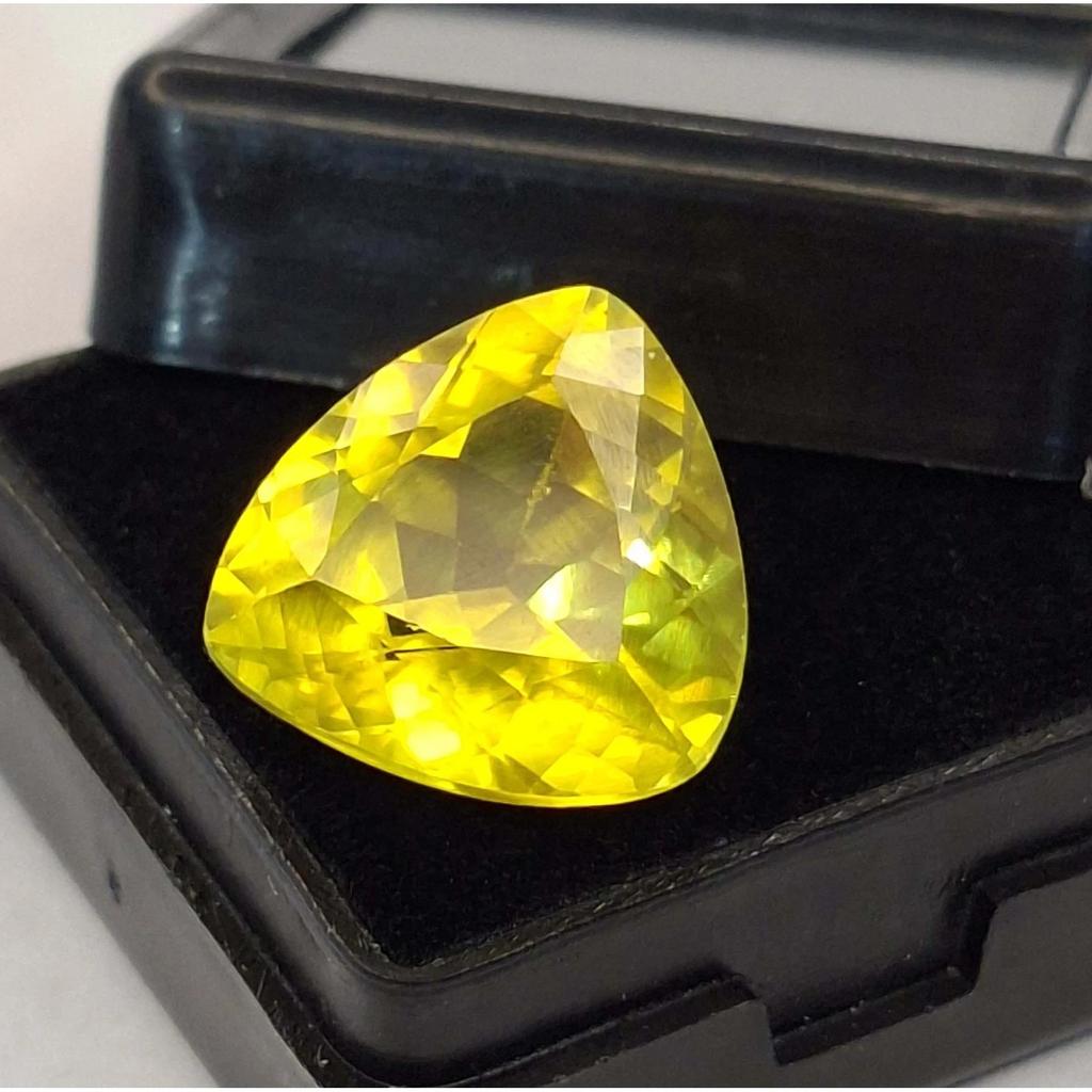 Natural Yellow Sapphire Rk 454 Trillion Cut 11-13 Ct Stunning Gemstone