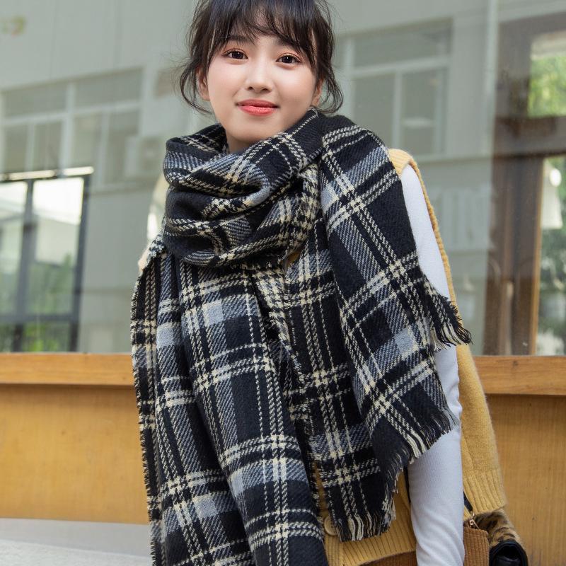 Milky Beige Plaid Thickened Scarf: Korean Style for Winter 2025
