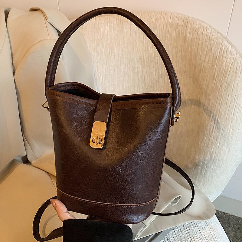 Популярные сумки для женщин осенью Новая сумка через плечо для женщин с высококачественной универсальной сумкой-ведром для женщин