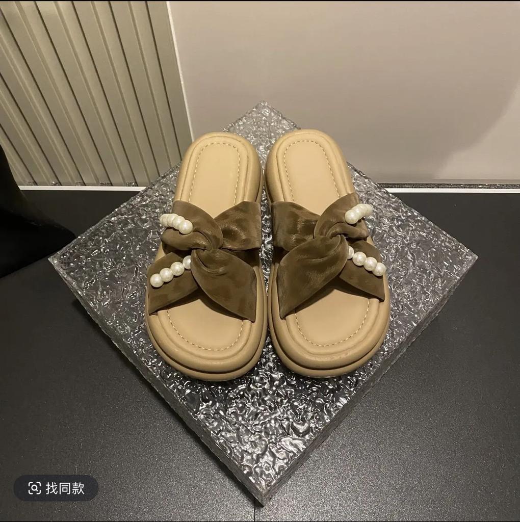 Женские шлепанцы на толстой подошве с увеличением роста, летняя новинка 2025 года, модные шлепанцы-маффины с жемчугом, женская обувь