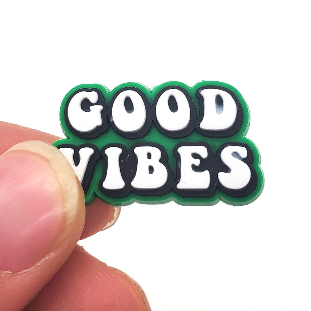 Серия фраз с буквами Мультяшные украшения для обуви-сабо: Милые ПВХ цветы и пряжки