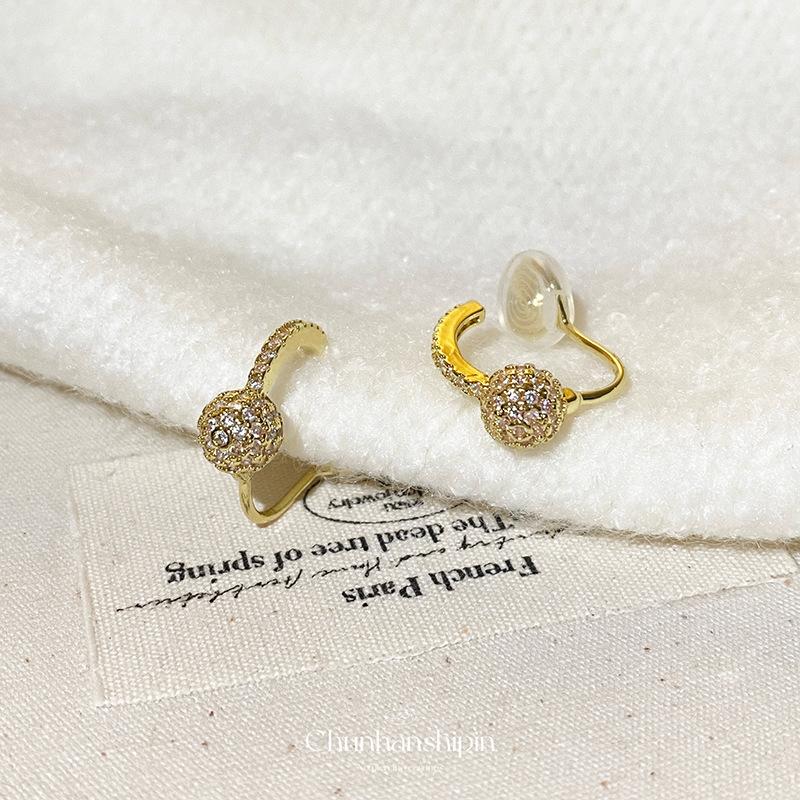 Transfer beads, zircon mosquito coil disc, ear clips, no holes, high-end sense, niche retro square round face, light luxury earrings for women