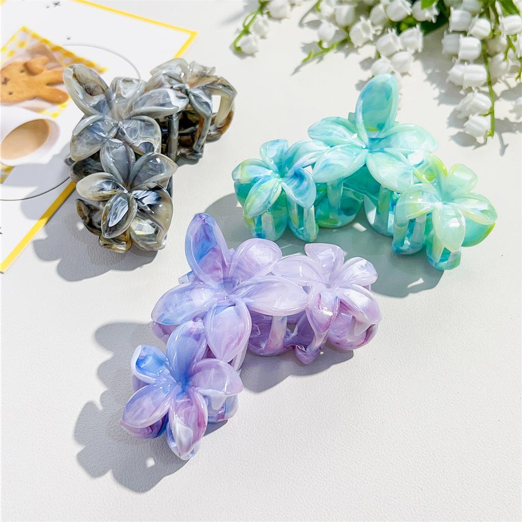 Элегантный мраморный зажим-краб для волос с франжипани, многоцветный вариант, практичный полимерный аксессуар для волос на каждый день