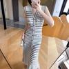 Женское облегающее трикотажное платье без рукавов в черно-белую полоску 2024 года