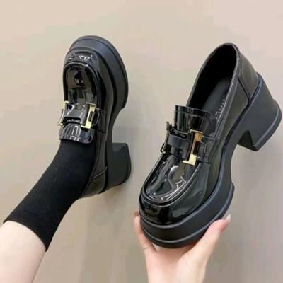 Туфли-лодочки на высоком каблуке из маленькой кожи — универсальные и удобные одинарные туфли J, новые тренды весны и осени