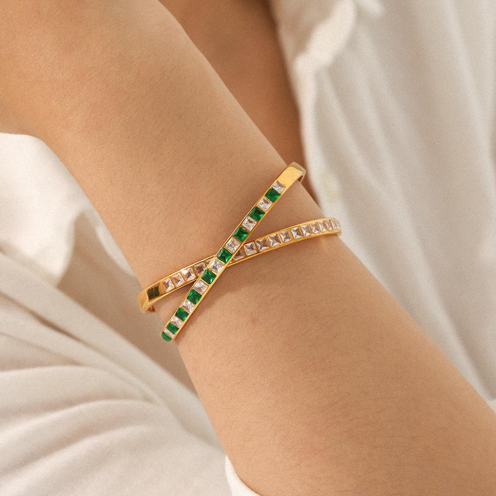 Stainless steel inlaid zircon bangle, high-end hand jewelry, titanium steel open bangle for women