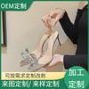 Образец для нанесения OEM стразами прозрачного слова с туфлями на высоком каблуке, сандалии женские универсальные летние женские модели