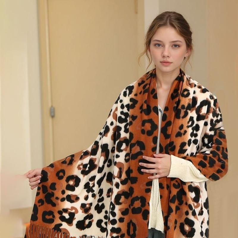 New Leopard Print Women's Scarf Fashion Classic Cashmere Fringed Thickened Warm Shawl Versatile Warm Scarf