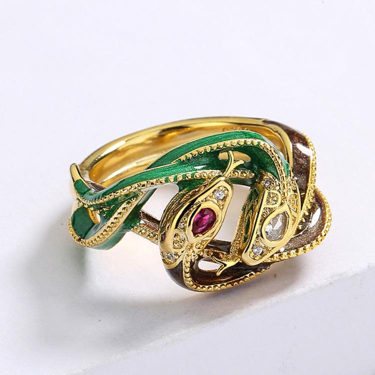 Кольцо в стиле экзотического рока и хип-хопа в древнеегипетском стиле с эмалью в виде двойного тотема змеи