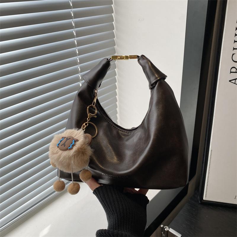 Ретро женская сумка 2025 новая осенняя мода мягкая поверхность сумка-пельмень высокая ценность одноплечевая сумка-мессенджер