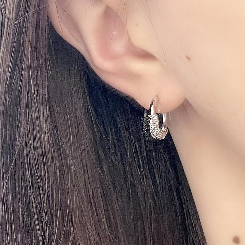 Silver Broken Silver C-Type Earrings, Love Without Pierced Earrings, Niche Design Earrings, Cold Wind Temperament