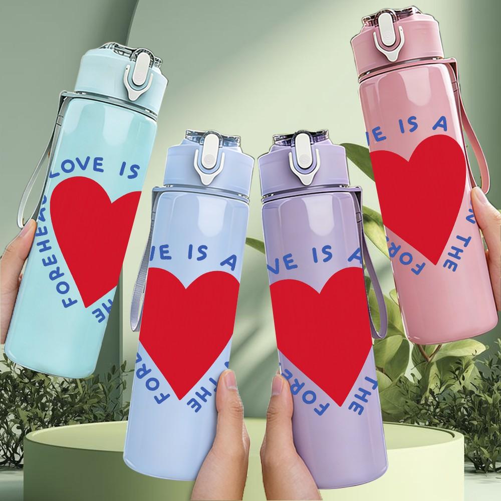 1PC Love Is Not Just A Kiss Heart 750ml Color Plastic Sports Water Bottle Leakproof Flip Straw Lid Suitable for Sports Office Home Use