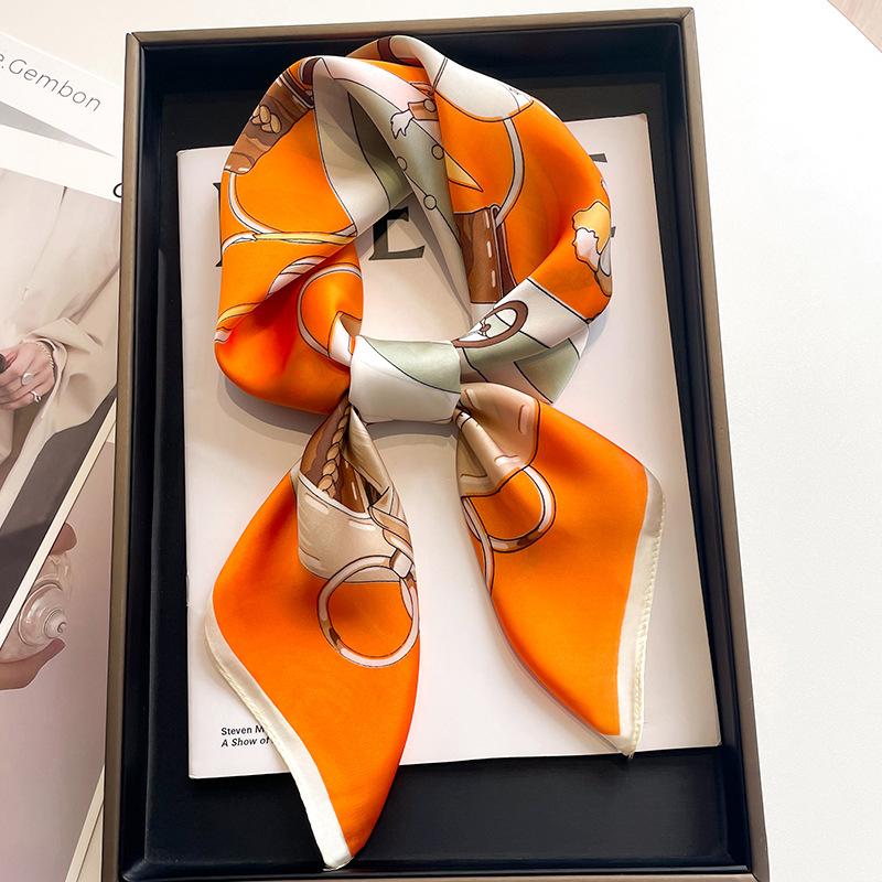 70*70cm Silk Square Scarf Women Satin Shawls Neckerchief Casual Scarves Bandana Hair Hjiab New Fashion Luxury Brand