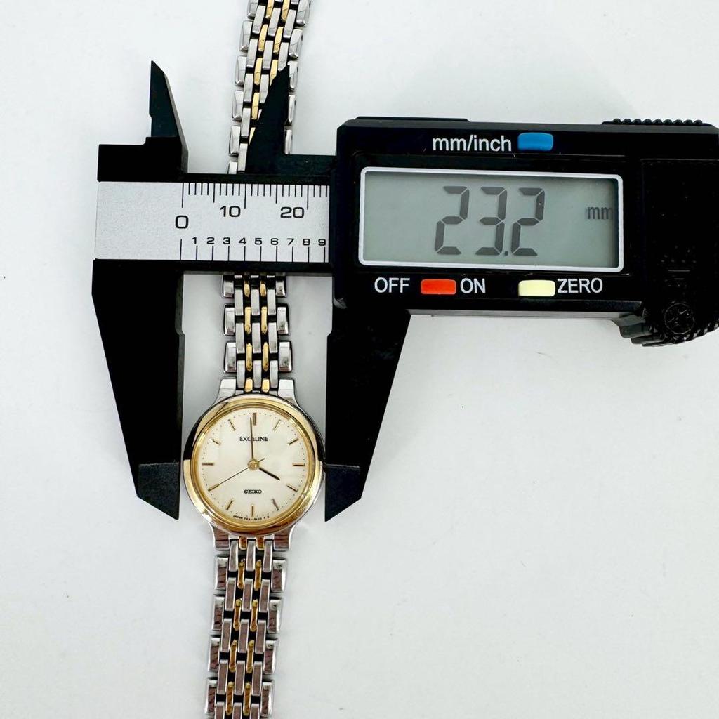 [USED] Battery SEIKO EXCELINE Watch Round Silver Gold