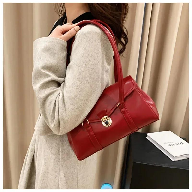 Vintage Niche Design Shoulder Bag Classic All-match Small Square Autumn Winter New High-end Pop Feminine Package Underarm