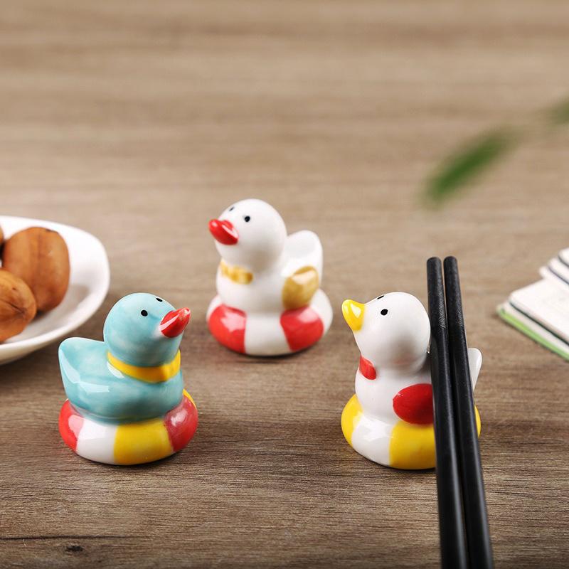 Cute Duck Ceramic Chopstick Holder Tableware Japanese Underglaze Restaurant Simple Oval Spoon Bracket Utensil for Kitchen