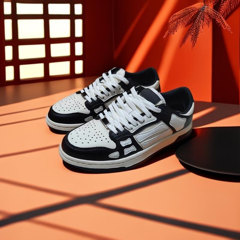 Leisure Low Top Couple Shoes 2024 Small Fragrant Sports Shoes Versatile and Fashionable, Wearing Youth and Vitality