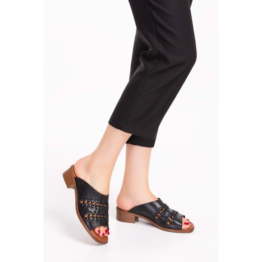 Женские летние тапочки из натуральной кожи на низком каблуке