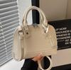 High-End Fashion Versatile Casual Portable Shell Bag Women'S Foreign Style Popular Shoulder Oblique Span Bag