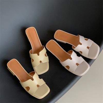 Крутые тапочки женские носят новый темперамент средний каблук толстый каблук сандалии женские лето один педаль тонкие нескользящие сандалии