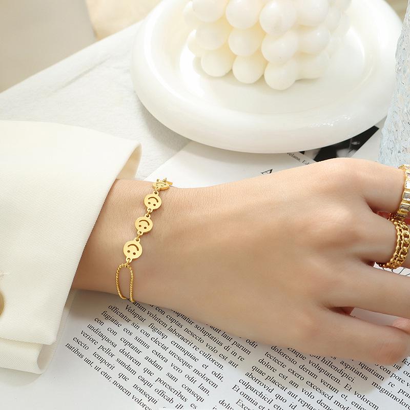 Европейский и американский нишевый дизайн Двойной браслет с цепочкой и смайликом - Женские рождественские украшения из титановой стали E190