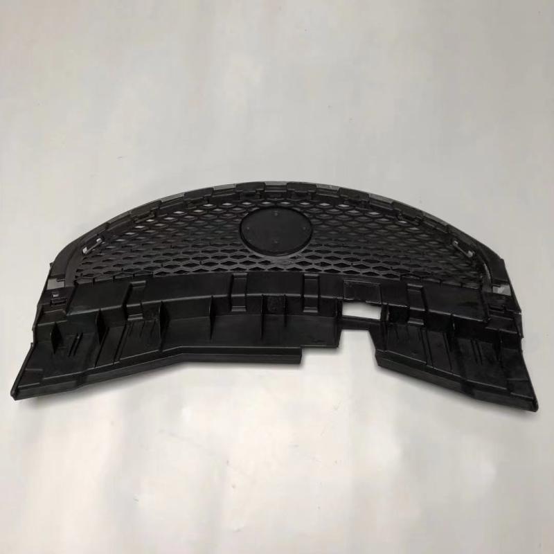 - Комплект решеток переднего бампера BYD F0: Верхний и нижний компоненты