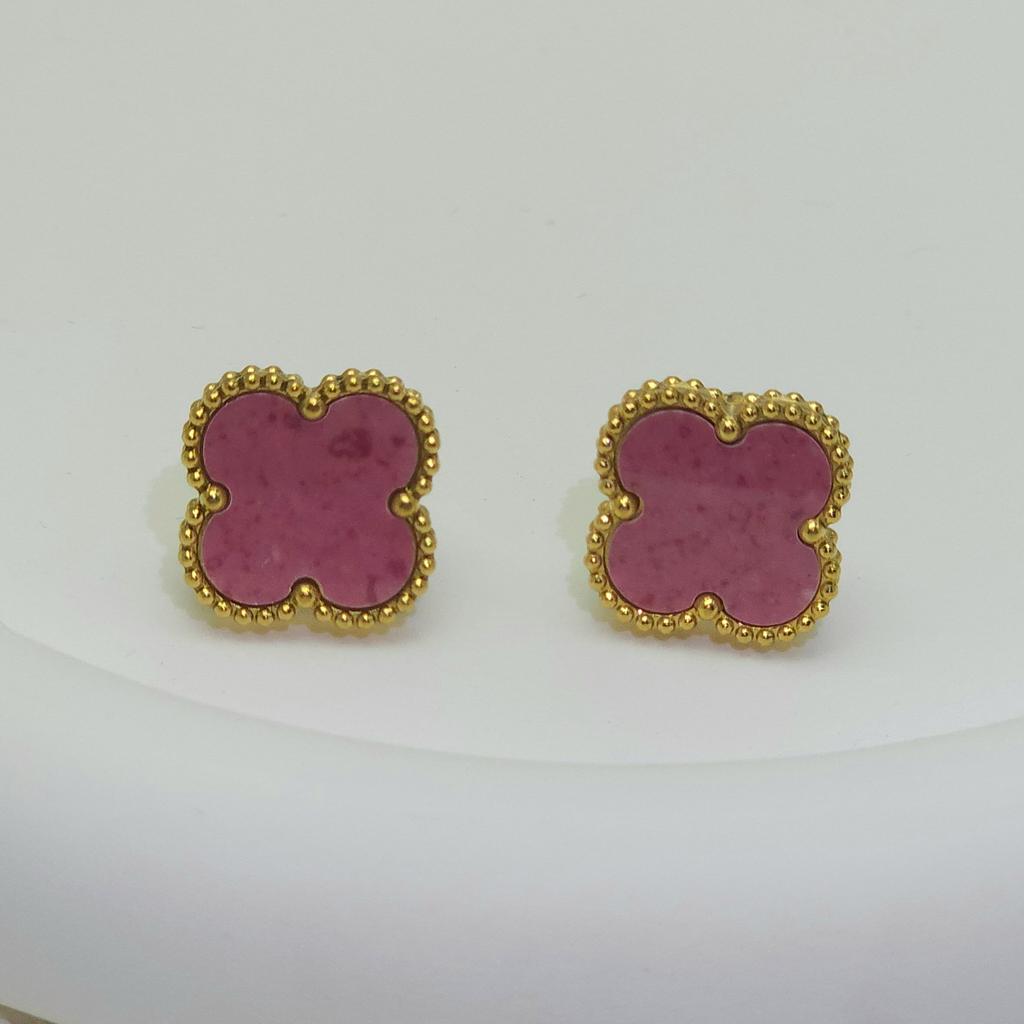 Высококачественная титановая сталь Натуральный перламутр Четырехлистный клевер Серьги для женщин 18K Модные Премиальные серьги