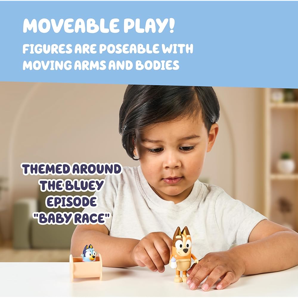 Набор из 2 фигурок BLUEY Baby Race | Набор из 2 фигурок с Чили и Малышом и аксессуарами для колыбели, 17616