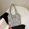 Fashionable Leopard Patterned Canvas Tote Bag For School Commute With Comfortable Single Shoulder Strap